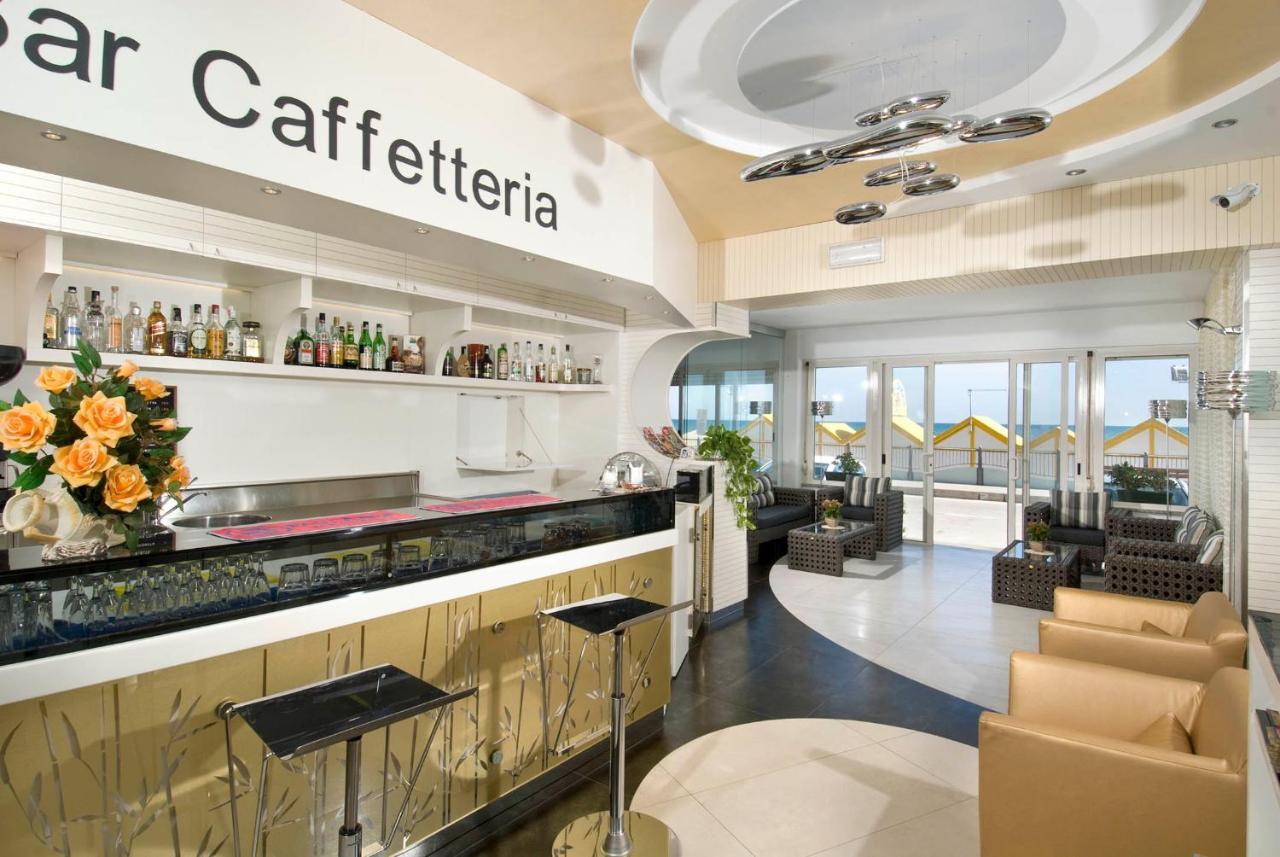 Hotel Werther Fano Buitenkant foto